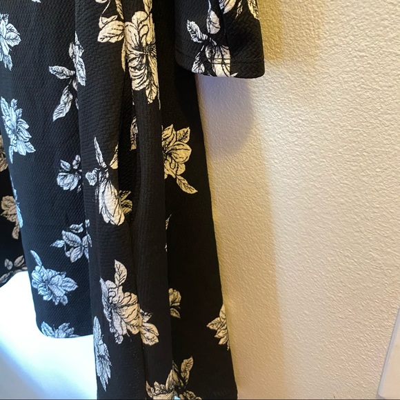 Honey & Lace Floral Brea 3/4 Sleeve Swing Dress - Picture 5 of 10